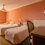 Moderno Hotel 3*