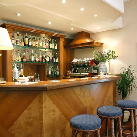 Hotel Moderno 3*