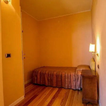 فندق Moderno Premeno